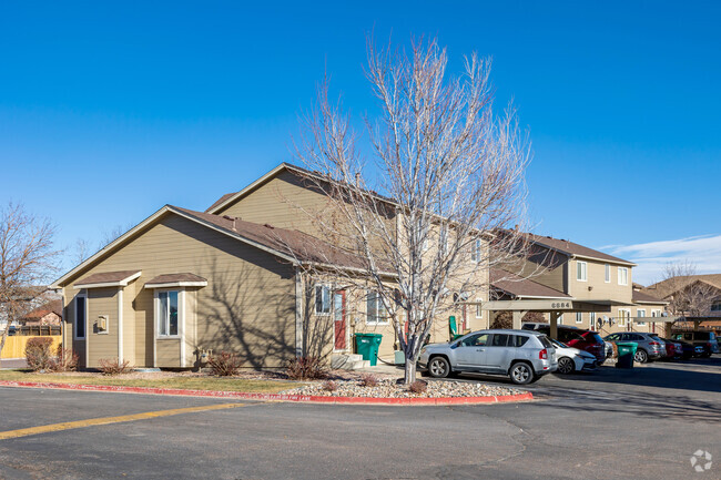 Foto del edificio - East Ranch Townhomes