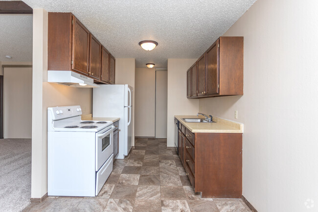 1BR, 1BA - 700SF - Crestview Manor Apartments