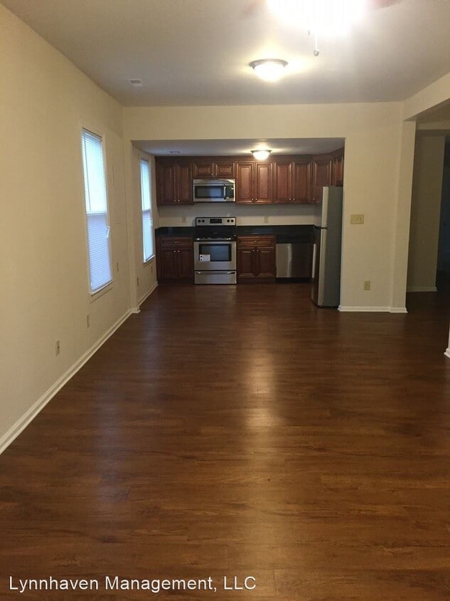 Primary Photo - 1336 W 38th St