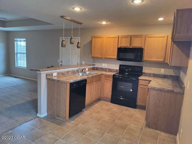 Building Photo - 4435 E Chipmunk Ln