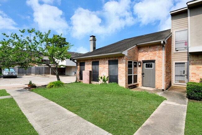 Foto del edificio - 7877 Kendalia Dr