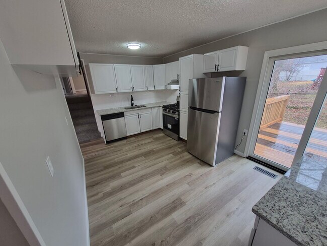 Foto del edificio - 2345 Teakwood Manor Dr