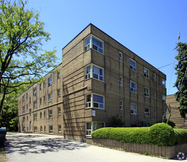 Primary Photo - Edgehill Manor Apartents