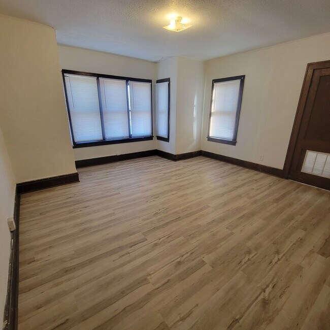 Foto del edificio - 1023 Pierce St