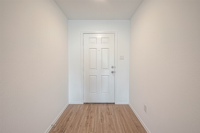 Foto del edificio - 27123 Breakaway Ln