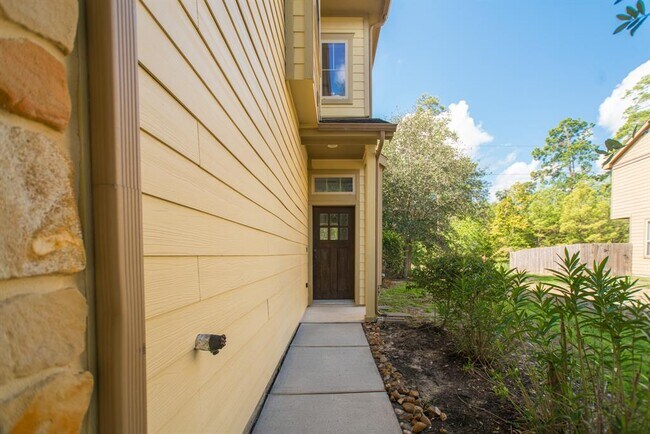 Building Photo - 90 Cheswood Manor Drive