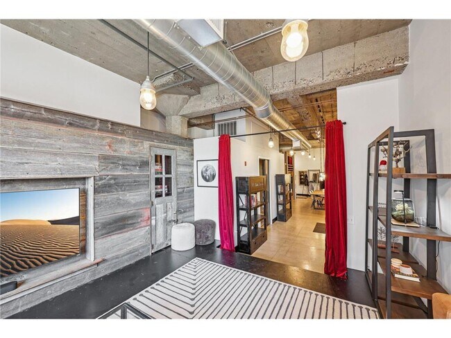 Foto del edificio - 718 N Washington Ave