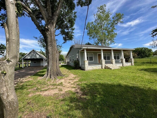 Foto del edificio - 1410 Field Store Rd