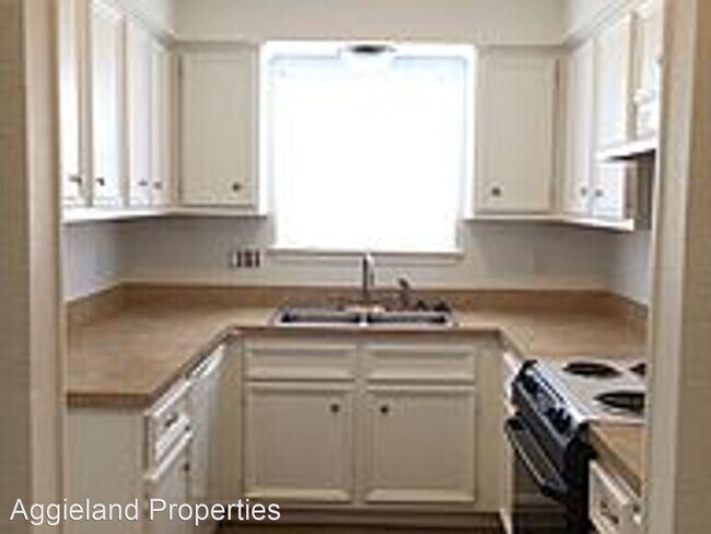 Foto del edificio - 3 br, 1.5 bath House - 3320 Judythe Ct