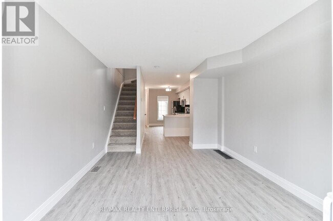 Building Photo - 80-80 Strathaven Dr