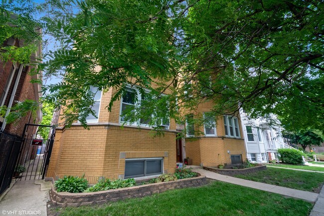 Foto del edificio - 3744 N Whipple St