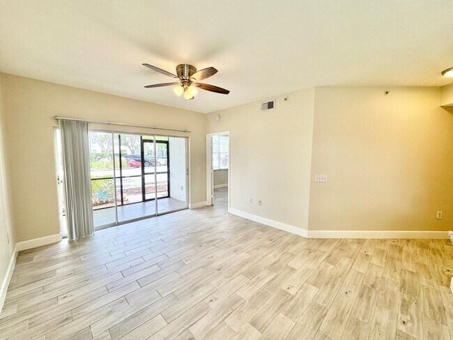 Foto del edificio - ** FAIRWAY PRESERVE ** 2 BED / 2 BATH COND...