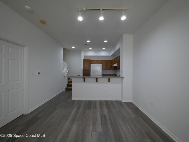 Building Photo - 100 Colibri Way