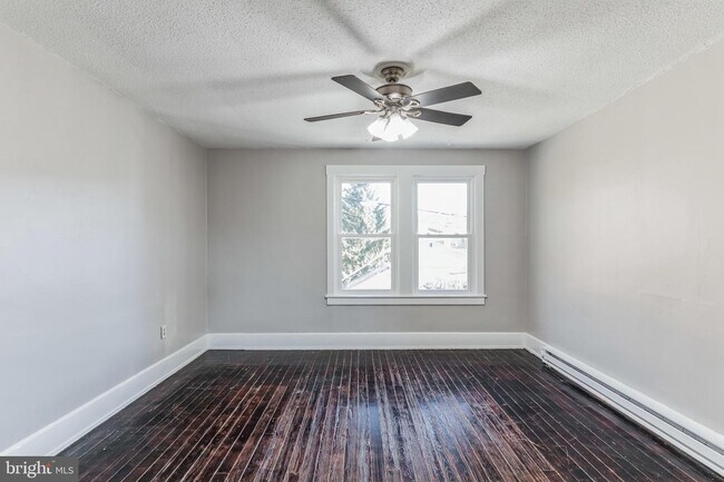 Building Photo - 34 N Nescopec St