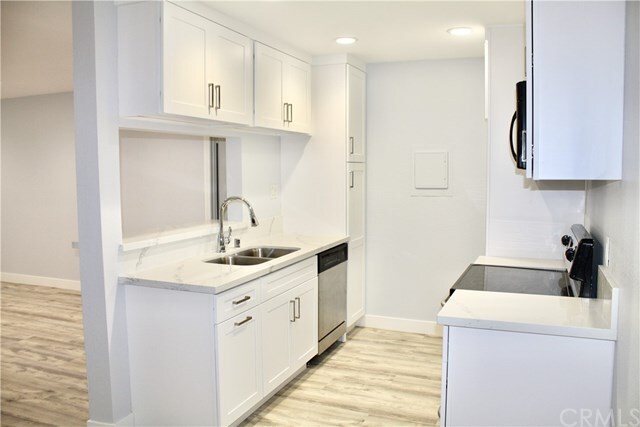 Building Photo - 1345 Cabrillo Park Dr
