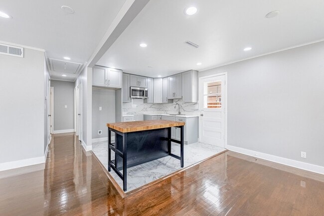 Foto del edificio - 4677 W 84th Pl