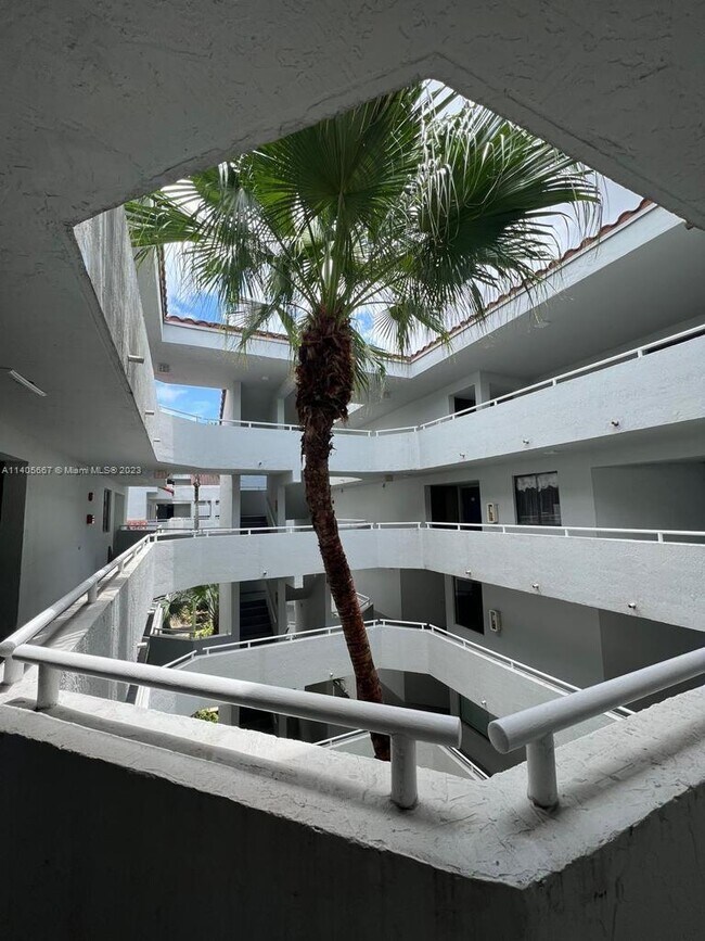 Foto del edificio - 8205 SW 152nd Ave
