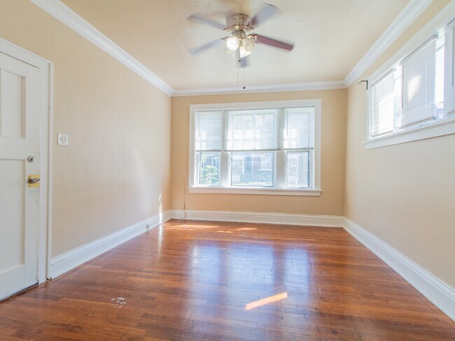 Foto del edificio - 4123 Castleman Avenue, Unit 2W