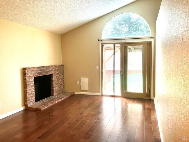 Building Photo - 648 Claudius Way