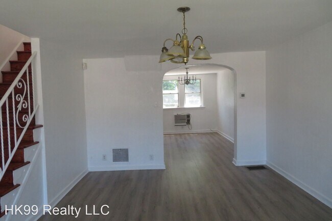 Building Photo - 3 br, 1 bath House - 5713 Tackawanna St.