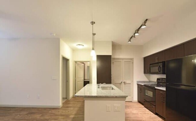 Building Photo - 2 bedroom in Pearland TX 77581