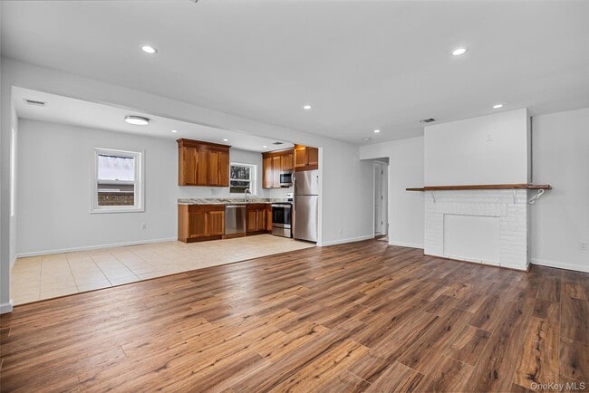 Building Photo - 917 Parkway Pl