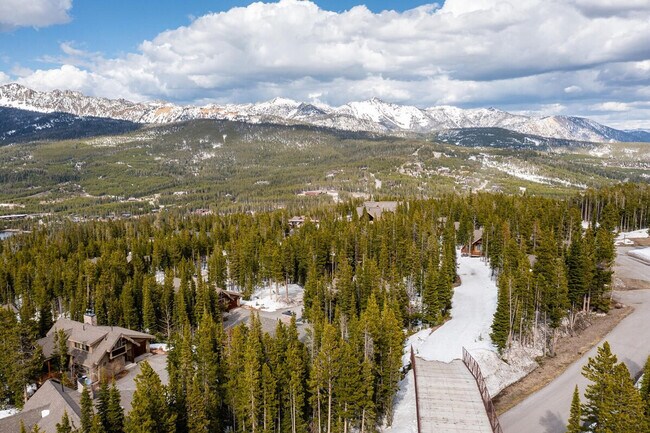 Foto del edificio - 4 Mountain Home Rd