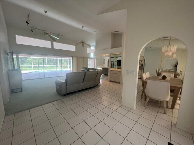 Building Photo - 2300 Mauritania Rd