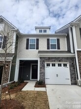 Building Photo - 7150 Bentz St