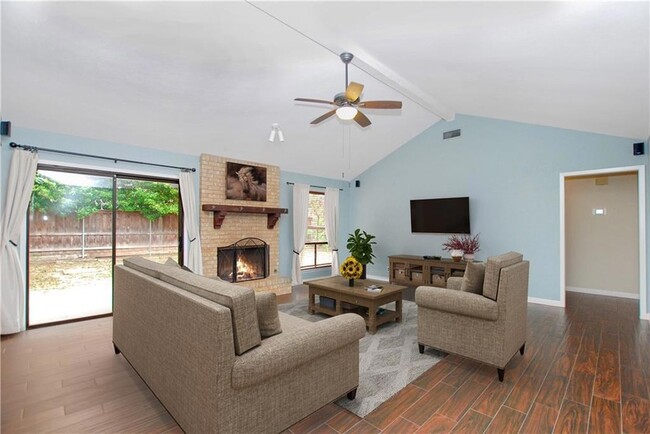 Building Photo - 11724 Running Fox Trail