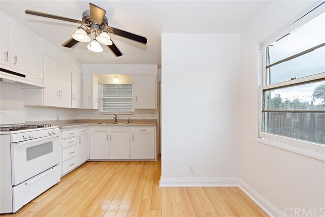 Foto del edificio - 7855 Holt St