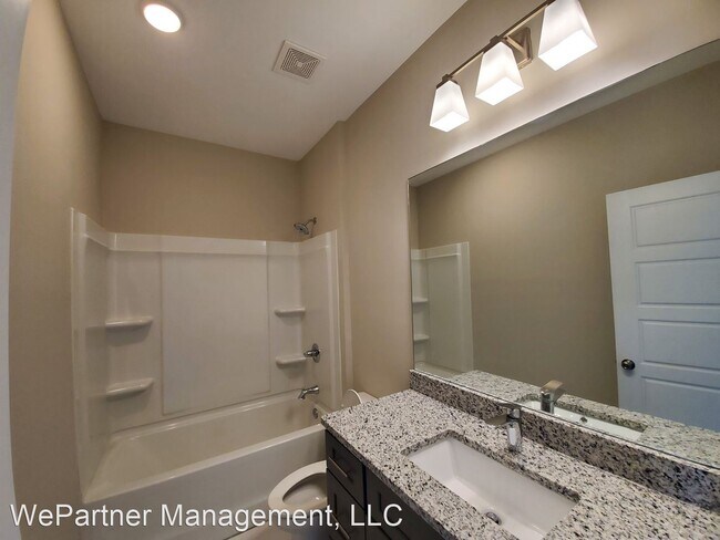 Building Photo - 3 br, 3.5 bath House - 2006 Ocean Dr. NW