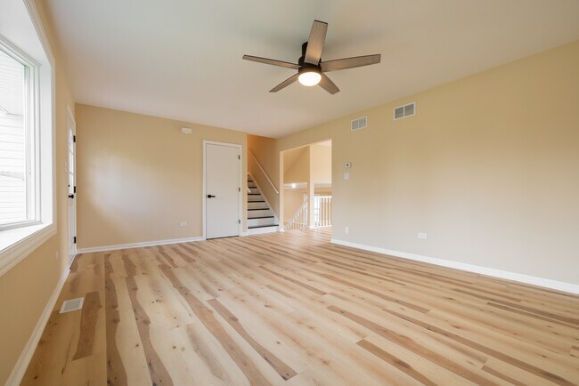 Building Photo - 1401 Benham Dr