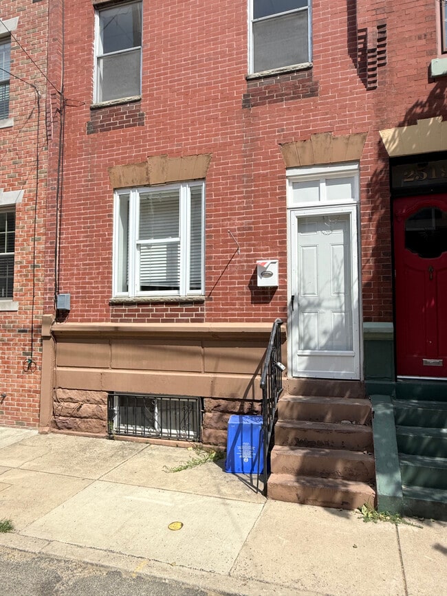 Photo - 2517 S Carlisle St House