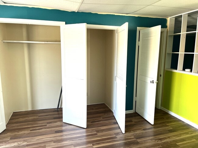 Building Photo - 821 W 26th St