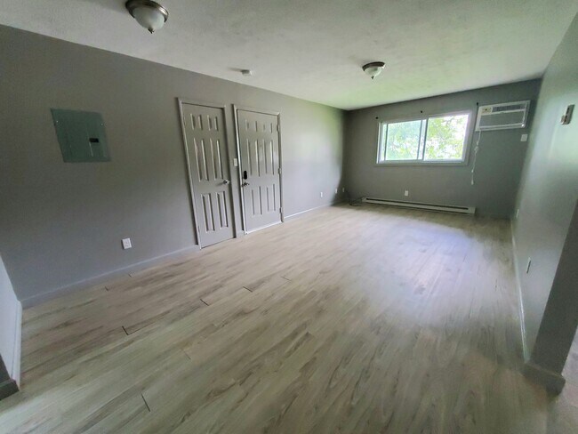 Foto del edificio - 271 Kendall Ave