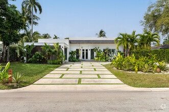 Building Photo - 4740 Bay Point Rd