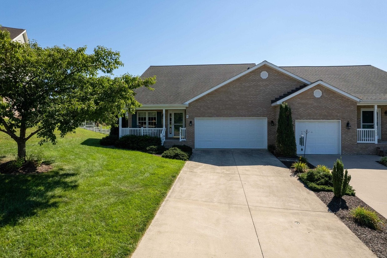 2142 Lake Terrace Dr, Harrisonburg, VA 22802 House Rental in
