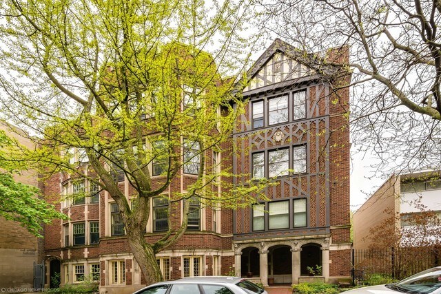 Primary Photo - 1301 E Madison Park