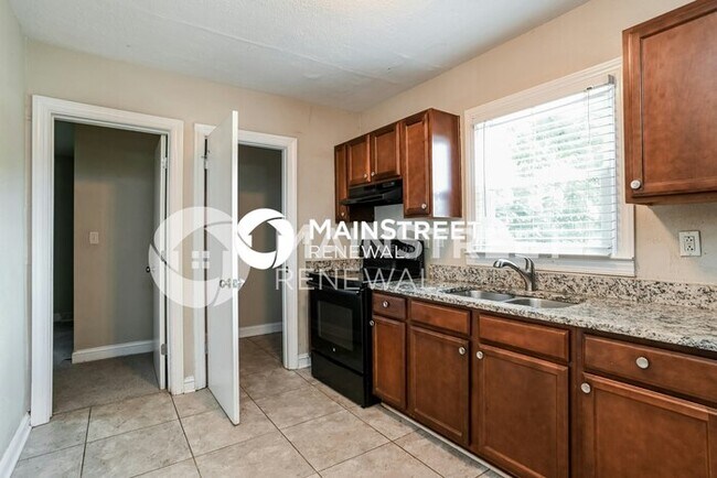 Foto del edificio - 3 Bedroom Pet-Friendly Home in Charlotte, NC with Main Street Renewal