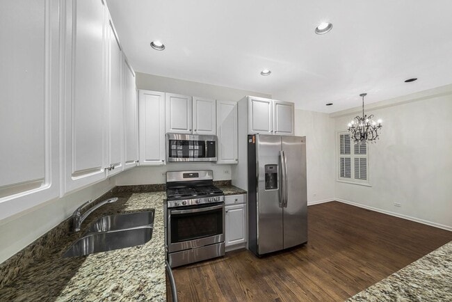 Photo - Available 6/1/26! Stunning Duplex Steps from Wrigley Field House