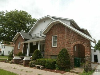Building Photo - 108 W Poplar St