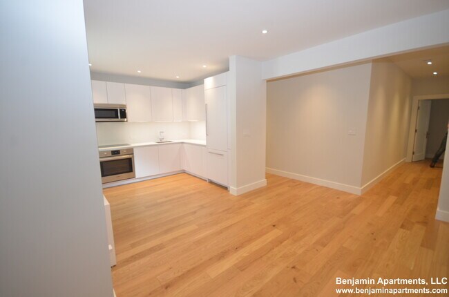 Building Photo - 35 South St