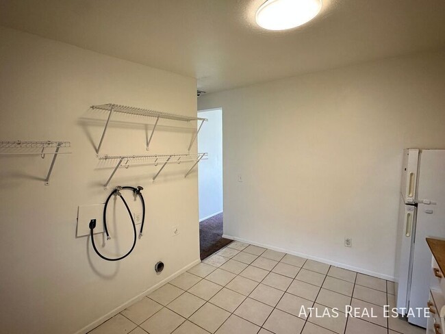 Building Photo - 921 W 1100 N