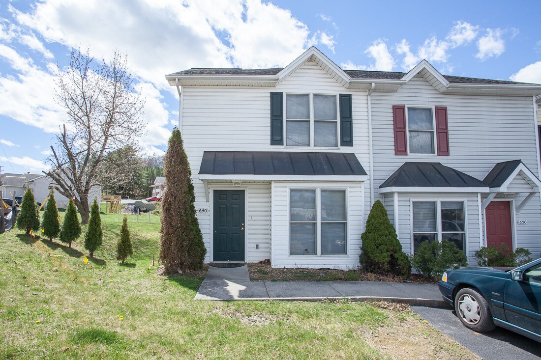 640 Merlins Way, Harrisonburg, VA 22801