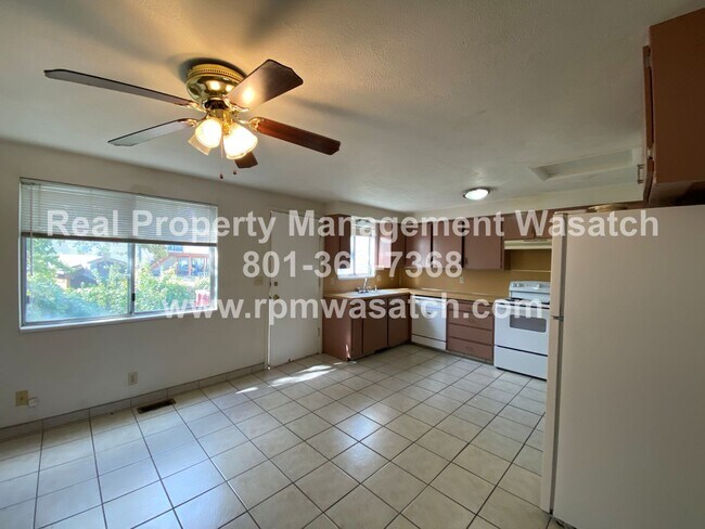Foto del edificio - Look at This Cute 2 Bedroom 2 Bathroom Hom...