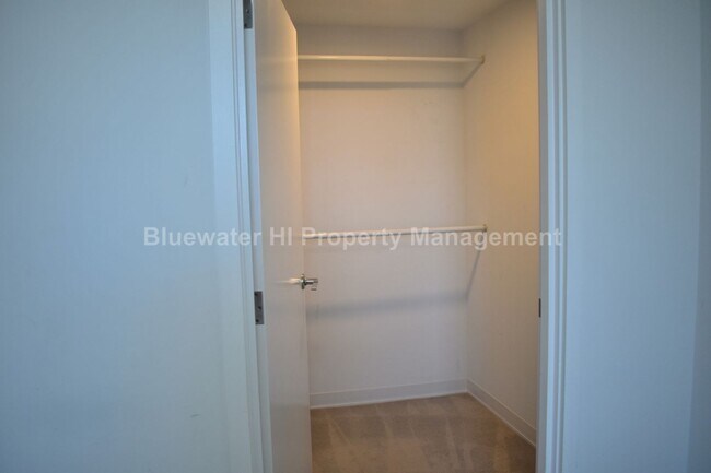 Foto del edificio - 987 Queen St