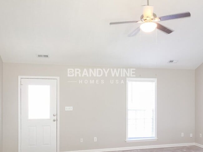 Building Photo - 2218 Pleasant Dale Dr