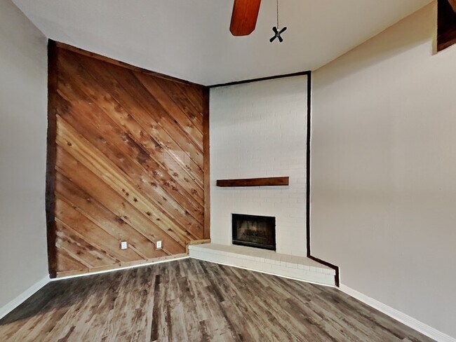 Building Photo - Wonderful 3 Bed Home!!