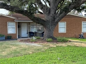 Building Photo - 6944 Burgess St